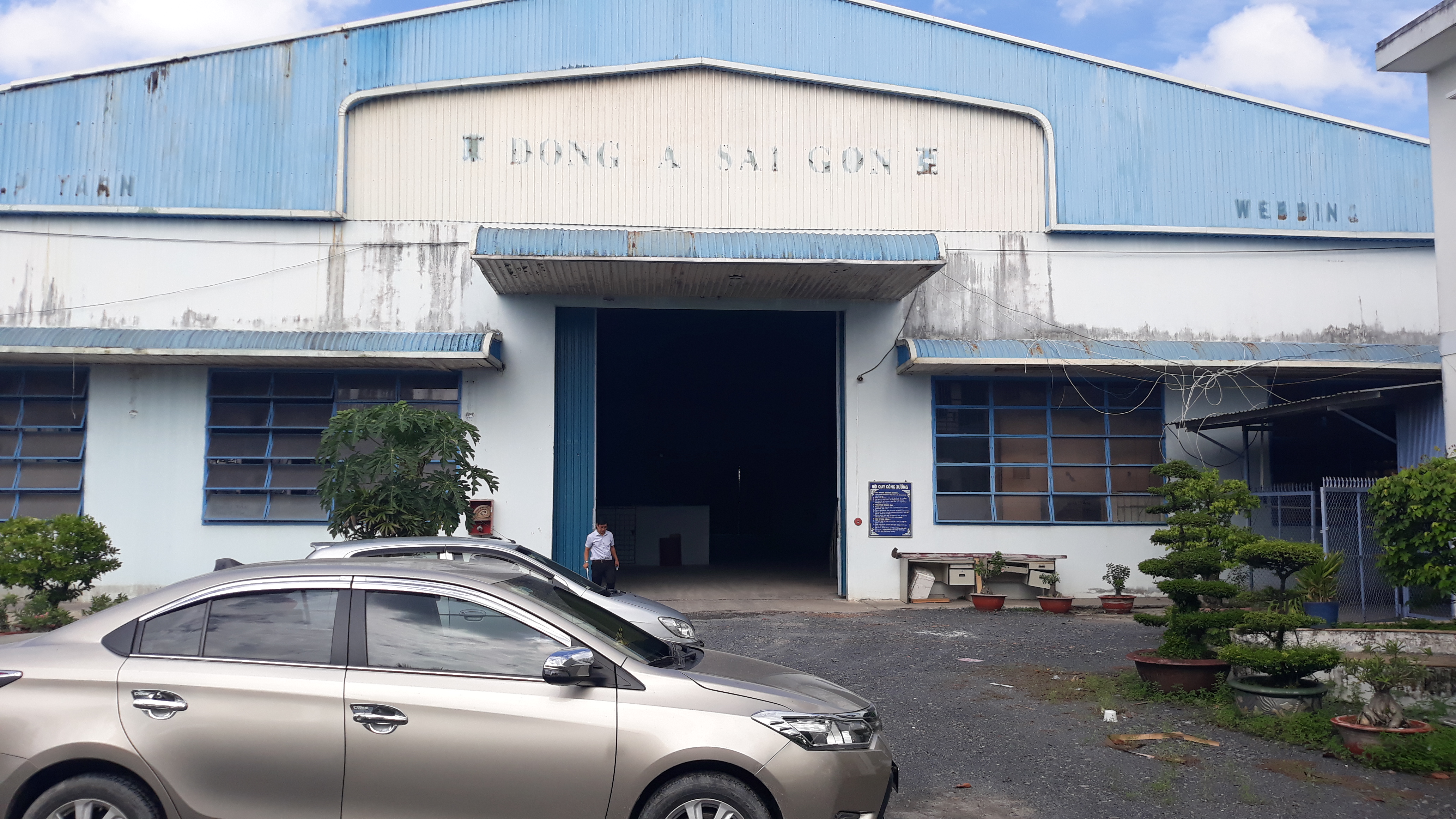 CHO THUÊ NHÀ XƯỞNG HÓC MÔN. -