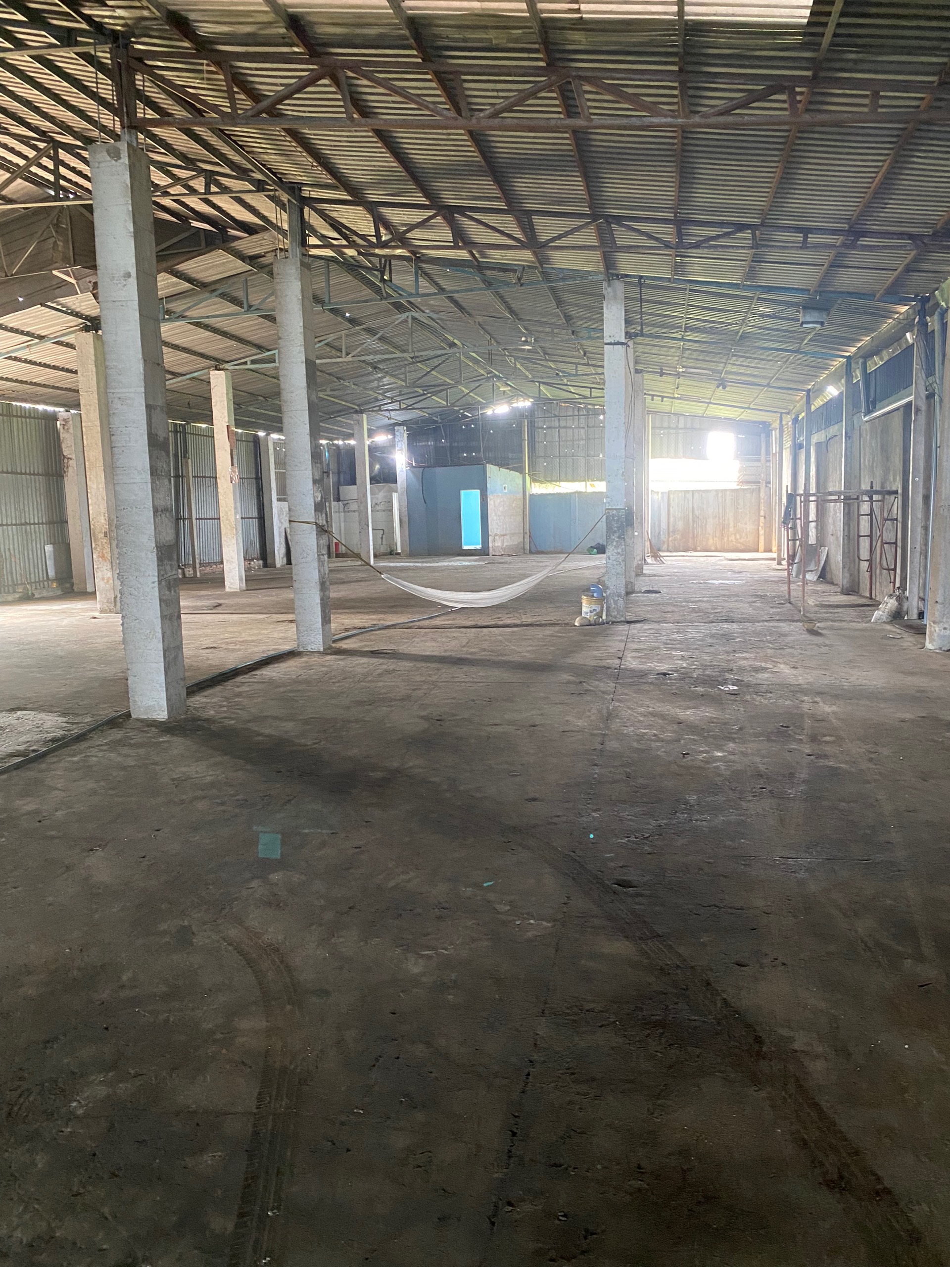 CHO THUÊ NHÀ XƯỞNG HÓC MÔN. -