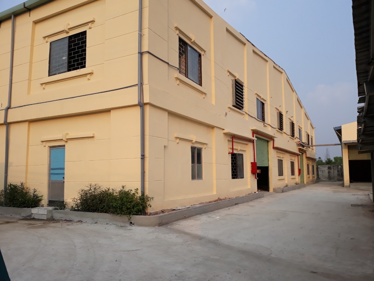 CHO THUÊ NHÀ XƯỞNG HÓC MÔN. -