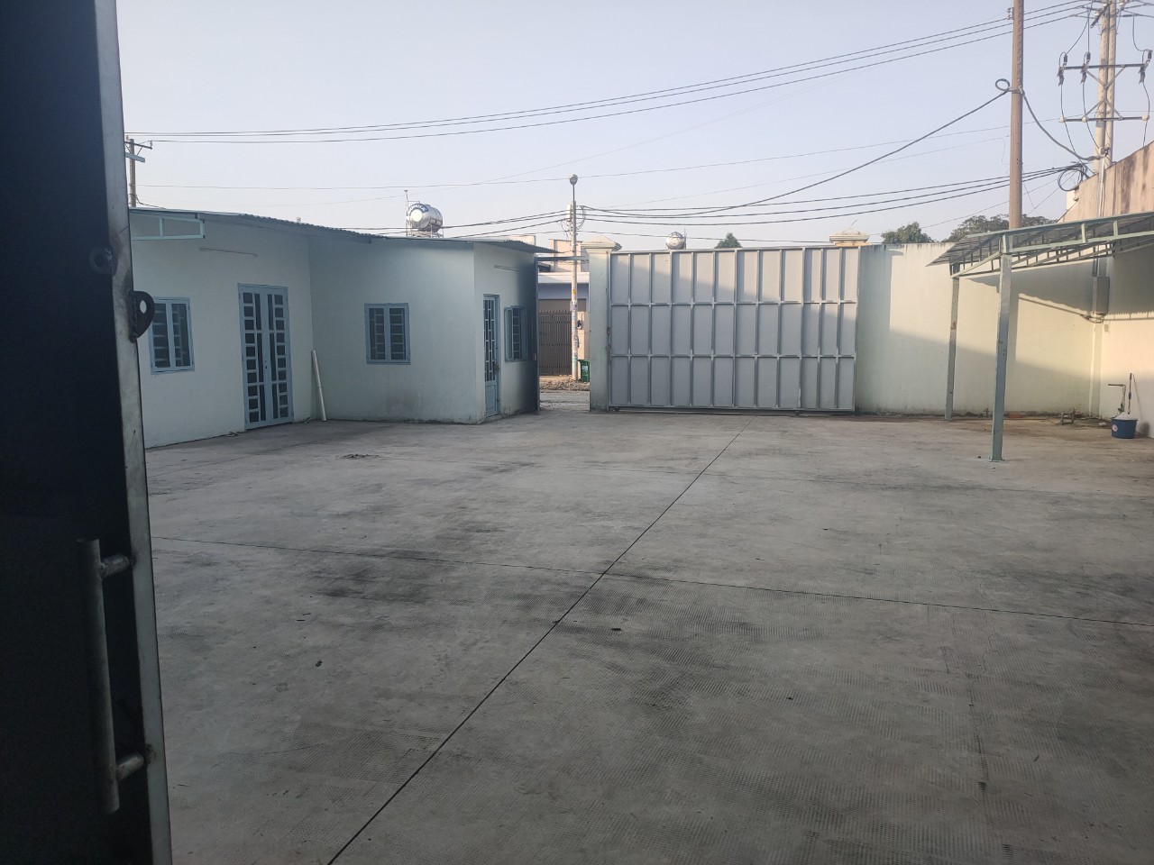 CHO THUÊ NHÀ XƯỞNG HÓC MÔN. -