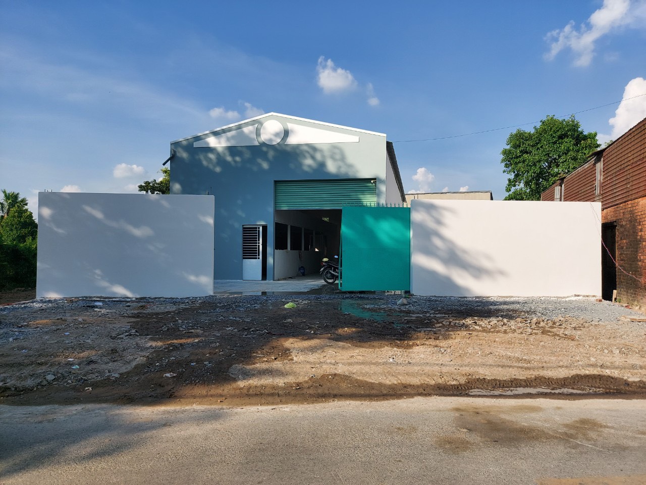 CHO THUÊ NHÀ XƯỞNG HÓC MÔN. -