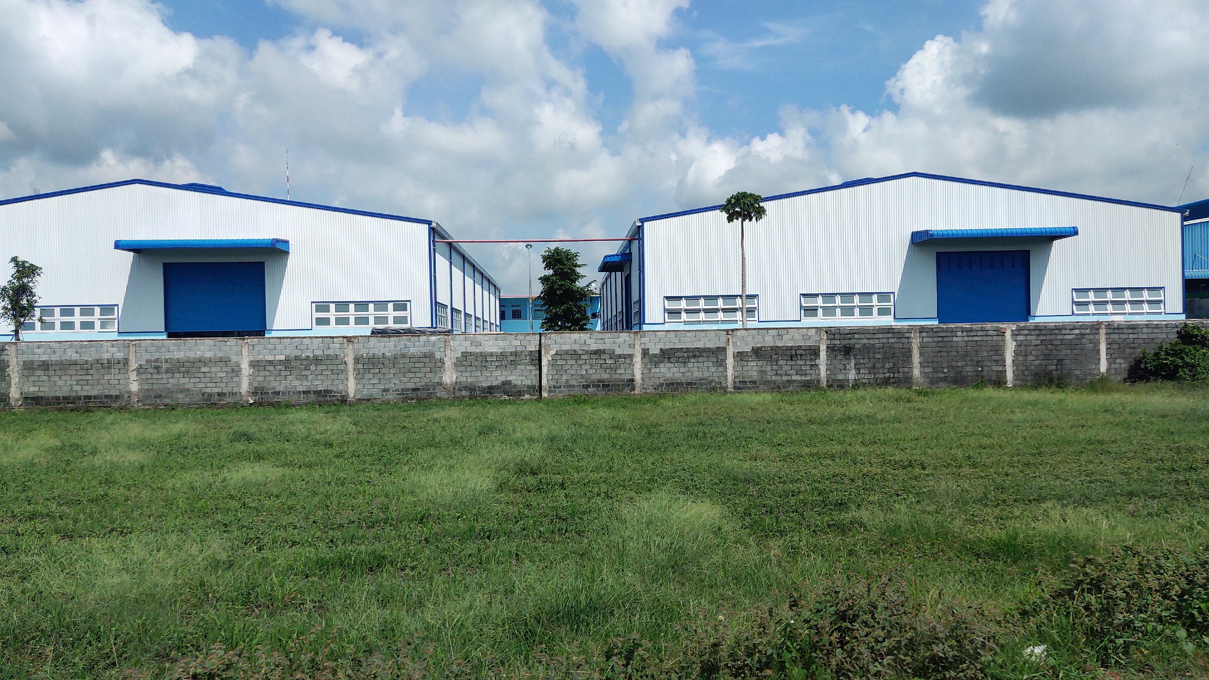 CHO THUÊ NHÀ XƯỞNG HÓC MÔN. -