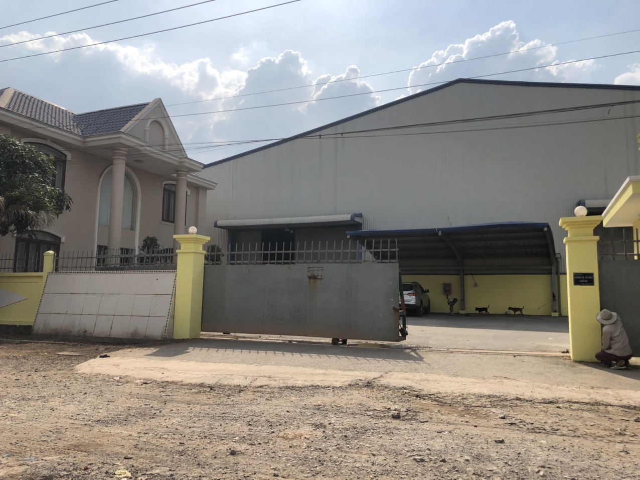 CHO THUÊ NHÀ XƯỞNG HÓC MÔN. -