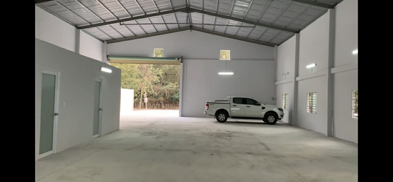 CHO THUÊ NHÀ XƯỞNG HÓC MÔN. -