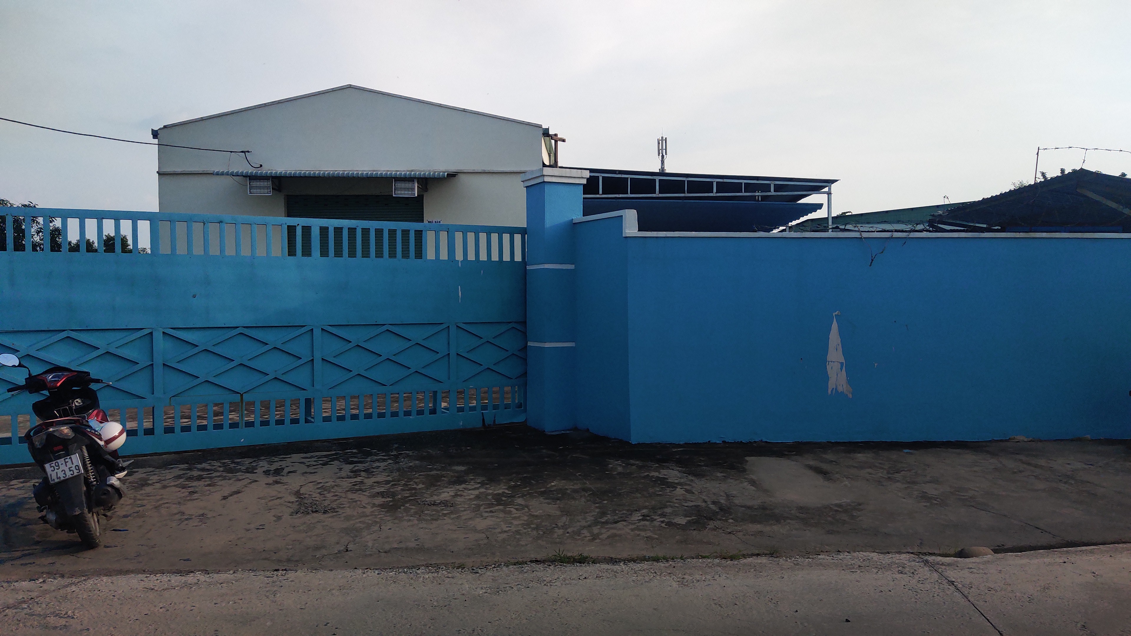 CHO THUÊ NHÀ XƯỞNG HÓC MÔN. -