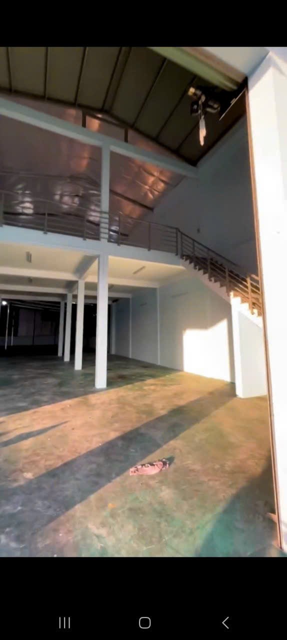 CHO THUÊ NHÀ XƯỞNG HÓC MÔN. -