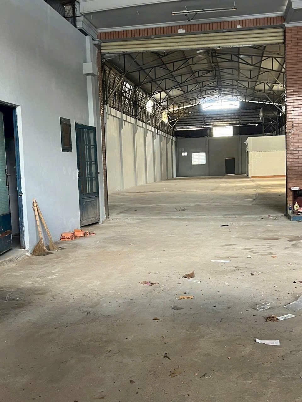 CHO THUÊ NHÀ XƯỞNG HÓC MÔN. -