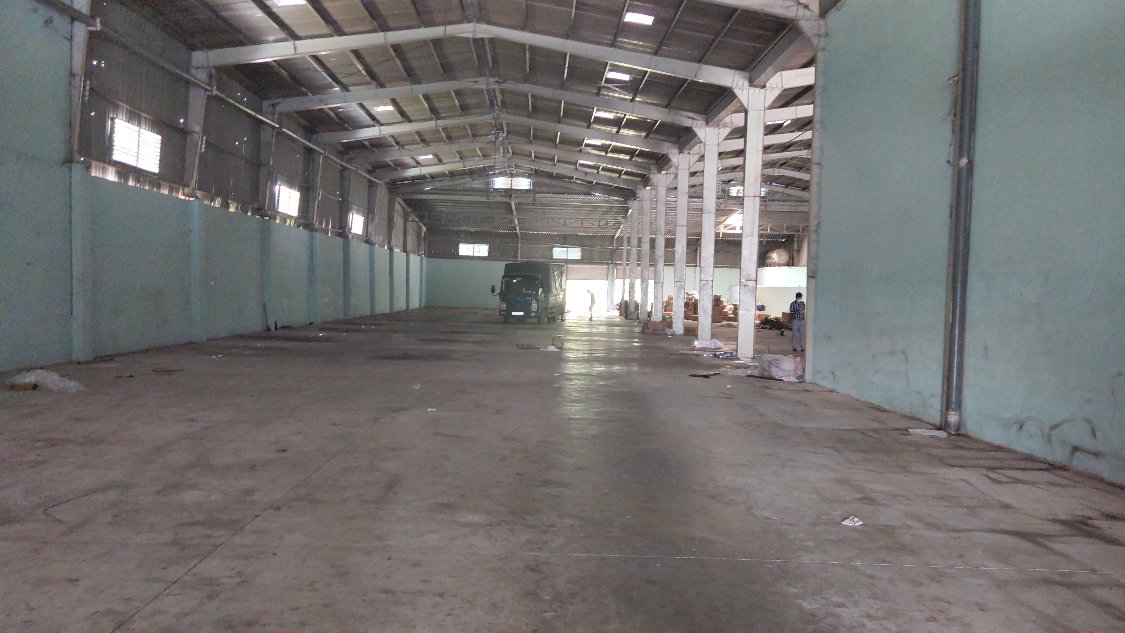 CHO THUÊ NHÀ XƯỞNG HÓC MÔN. -